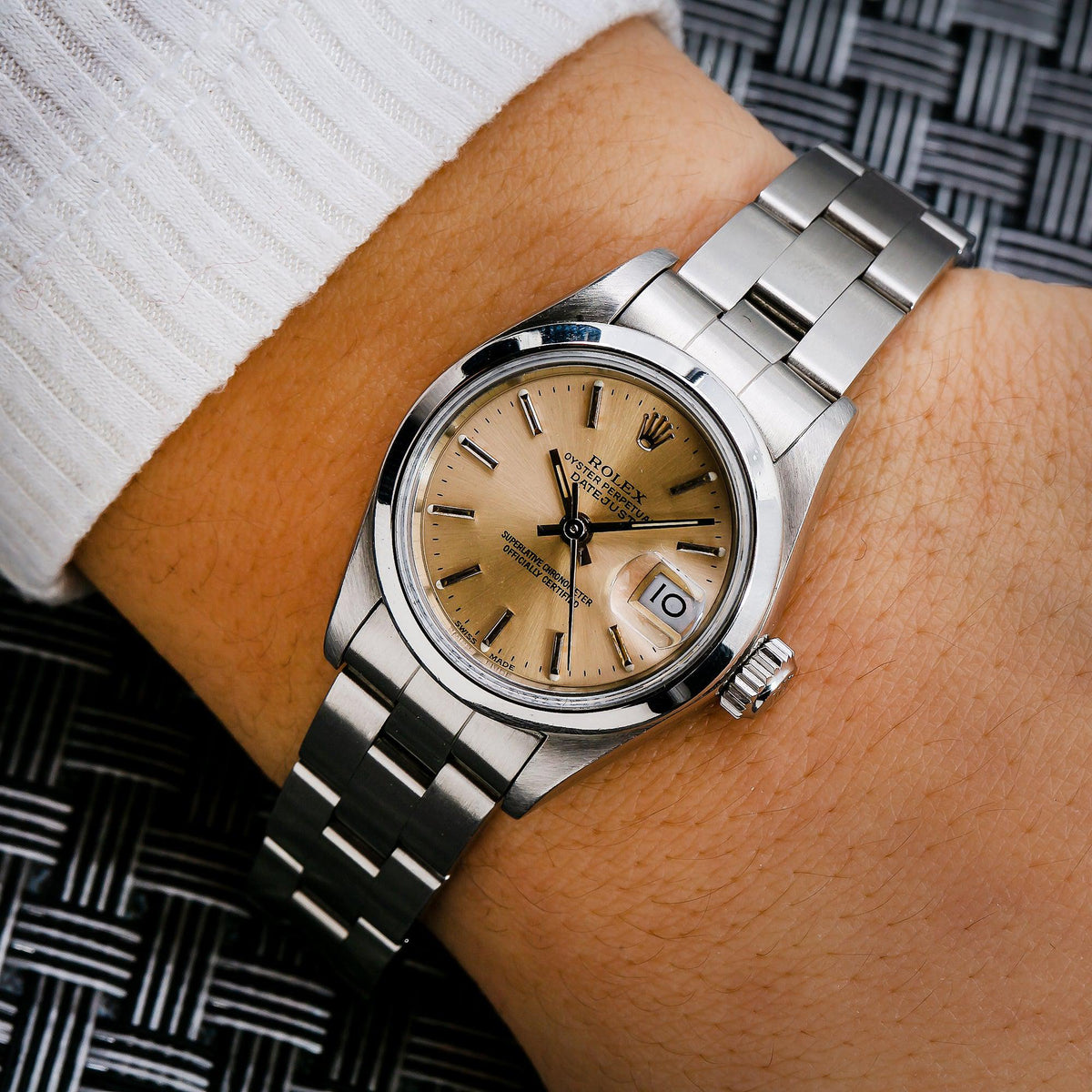 Pre-Owned Rolex Datejust 26MM 6916 Sundust Dial Smooth Bezel Stainless Steel Oyster Bracelet