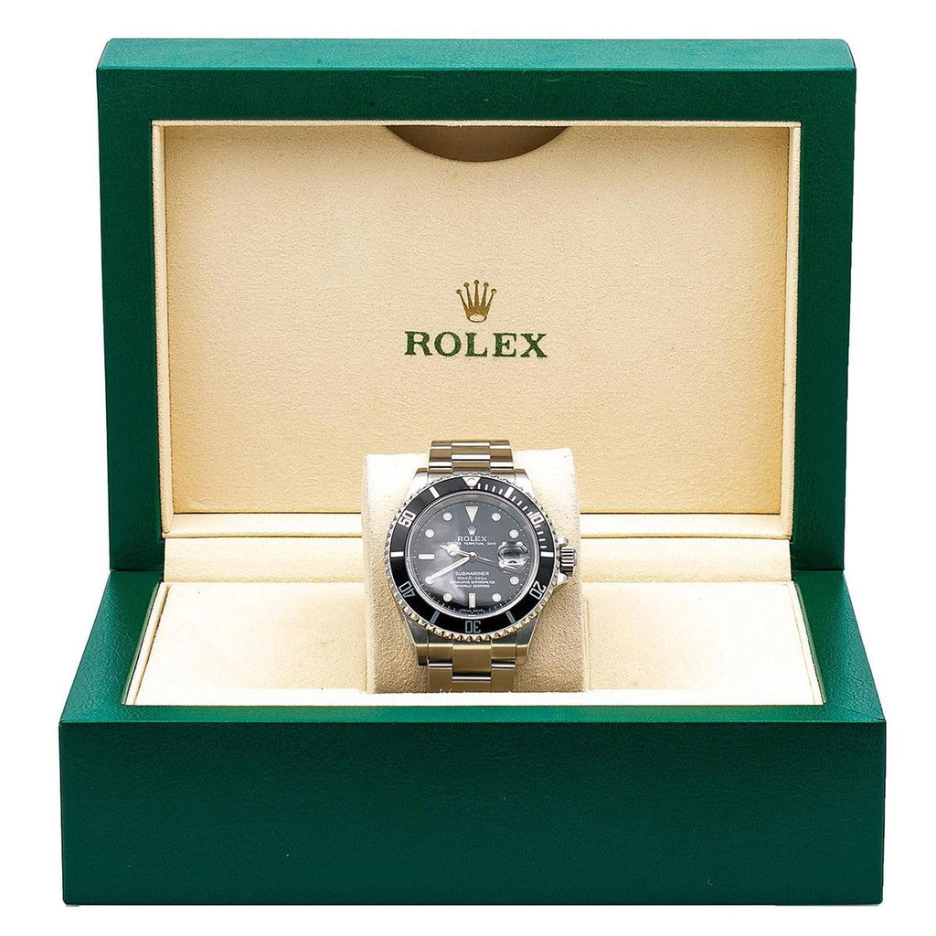 Pre-Owned Rolex Submariner Date 40MM 16610 Black Dial Black Bezel Stainless Steel Oyster Bracelet