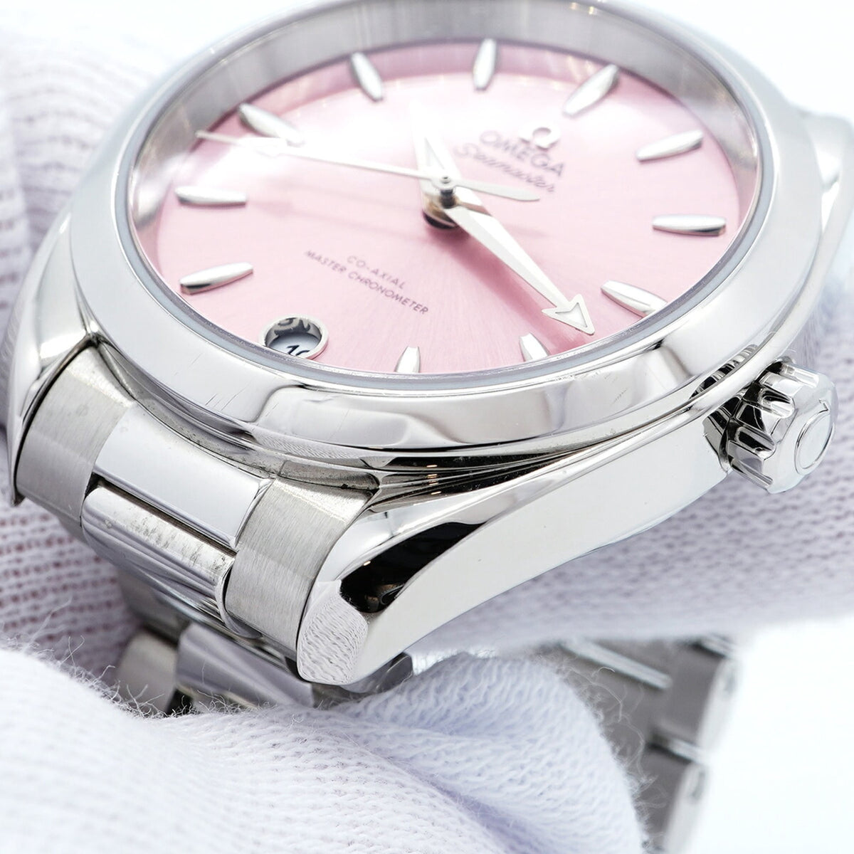 Pre-Owned Omega Seamaster Aqua Terra 220.10.34.20.10.003 Pink Dial Watch (Men's & Women's)