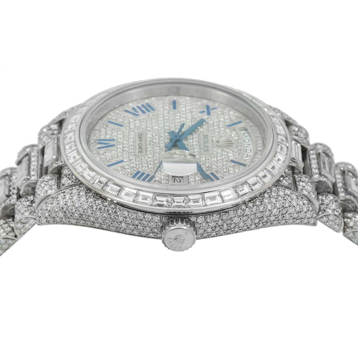 Pre-Owned Rolex Day-Date 40MM 228206 Diamond Paved Blue Roman Dial Diamond Bezel 18K White Gold Full Diamond President Bracelet
