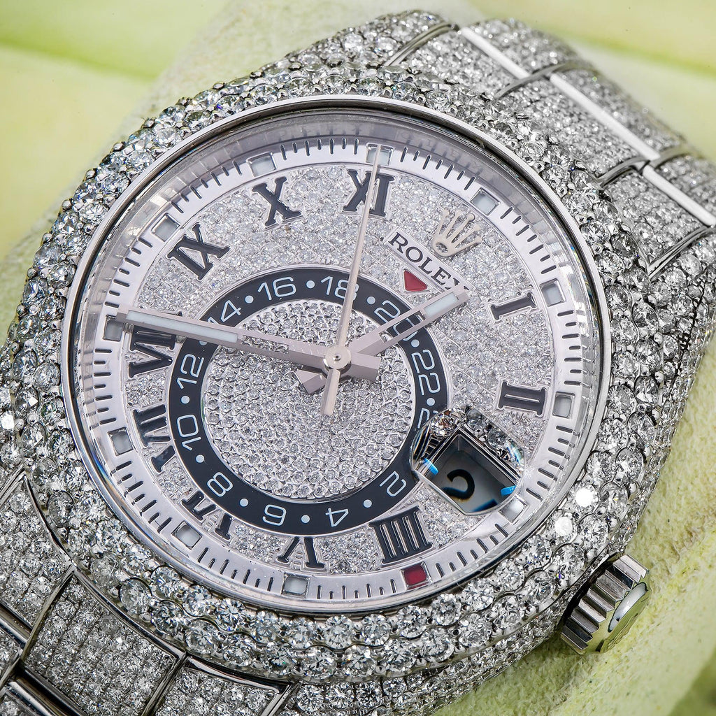 Pre-Owned Rolex Sky-Dweller 42MM 326934 Diamond Paved Roman Dial Diamond Bezel Stainless Steel Full Diamond Oyster Bracelet 16.75ct