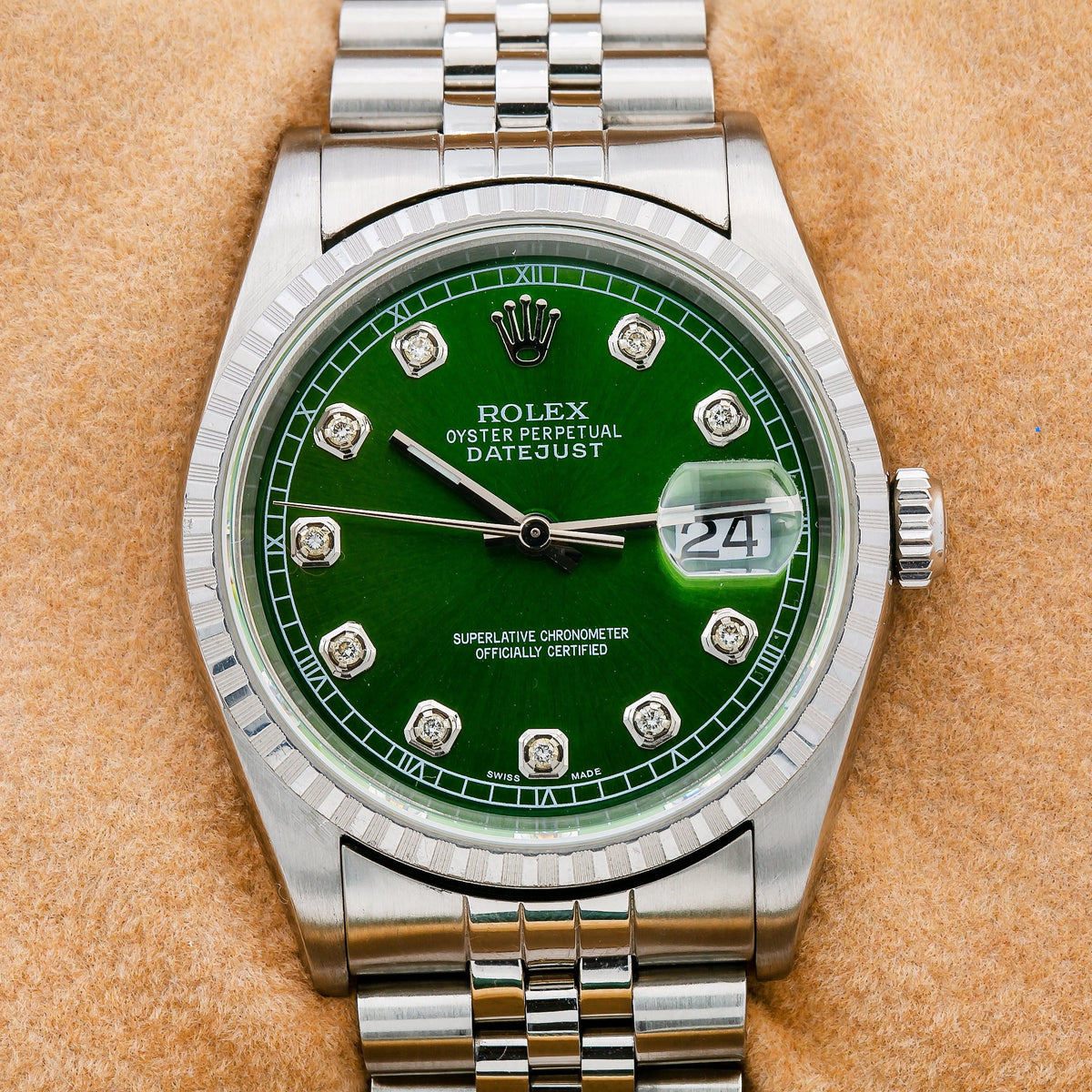 Pre-Owned Rolex Datejust 36MM 16220 Green Diamond Dial Engine Turned Bezel Stainless Steel Jubilee Bracelet