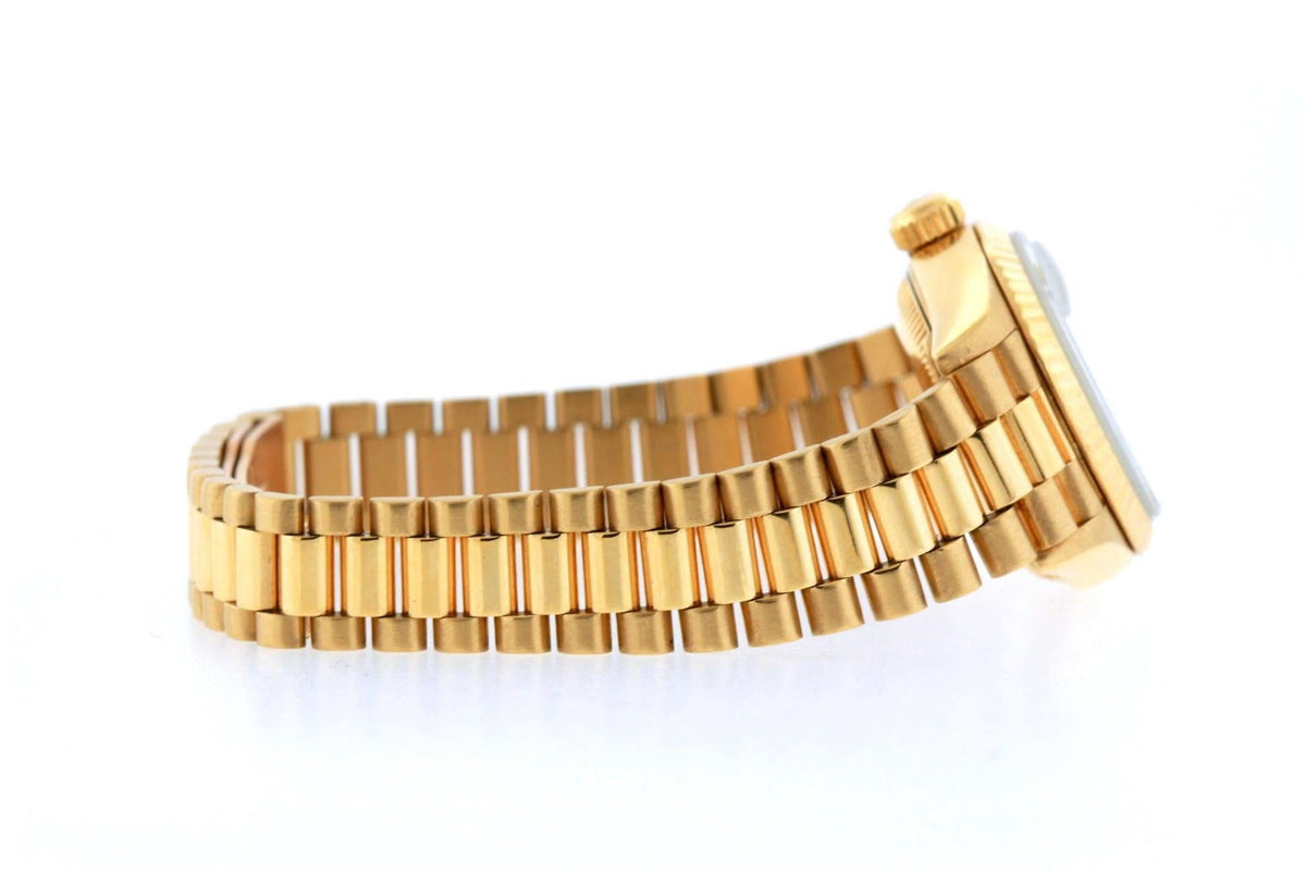 Pre-Owned Rolex Datejust 26MM 69178 Red Diamond Dial Fluted Bezel 18K Yellow Gold President Bracelet