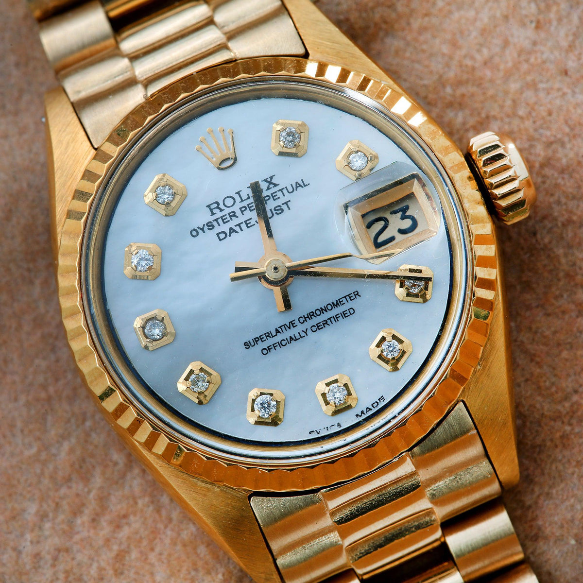 Pre-Owned Rolex Datejust 26MM 6917 Mother of Pearl Diamond Dial Fluted Bezel 18K Yellow Gold President Bracelet