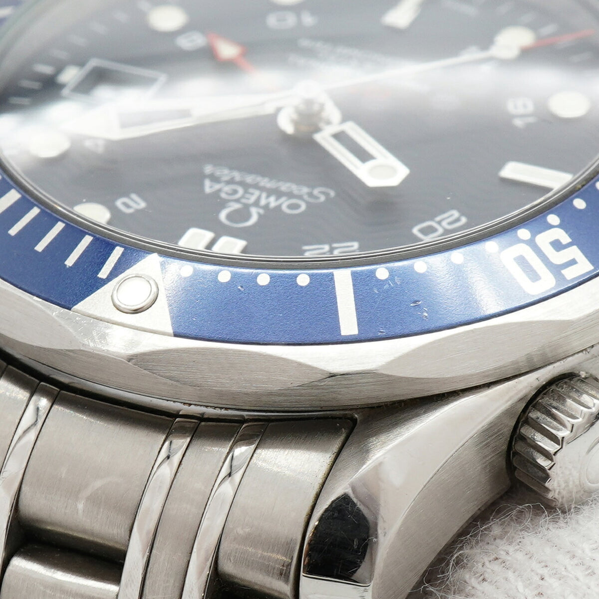 Pre-Owned Omega Seamaster Professional 300 Co-Axial GMT 2535.80 Blue Dial Men's Watch